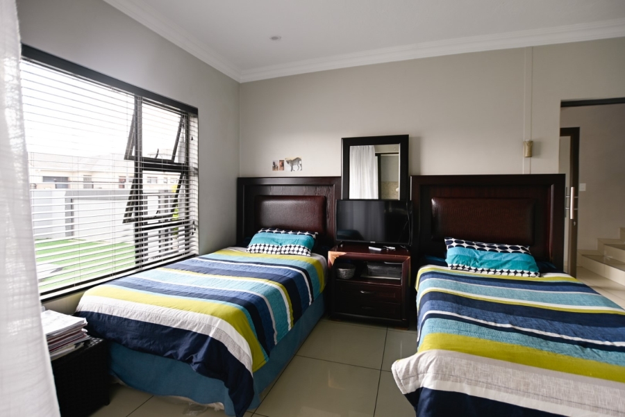 5 Bedroom Property for Sale in Zambezi Manor Lifestyle Estate Gauteng