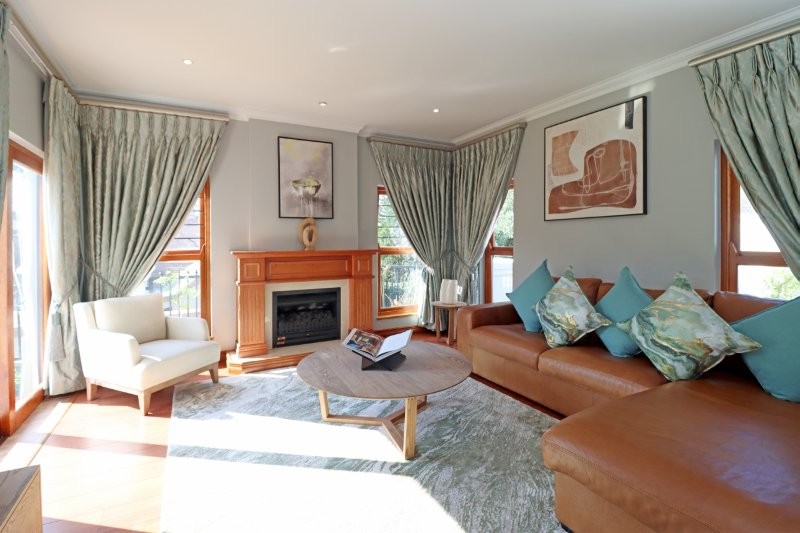 To Let 4 Bedroom Property for Rent in Northcliff Gauteng