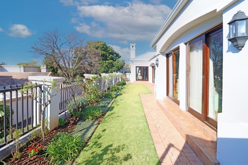 To Let 4 Bedroom Property for Rent in Northcliff Gauteng