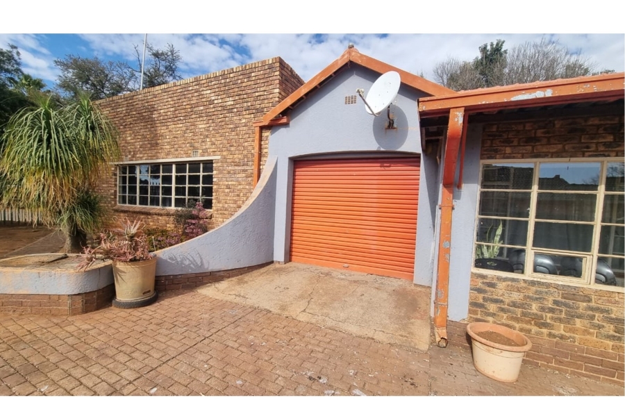 3 Bedroom Property for Sale in Krugersrus Gauteng