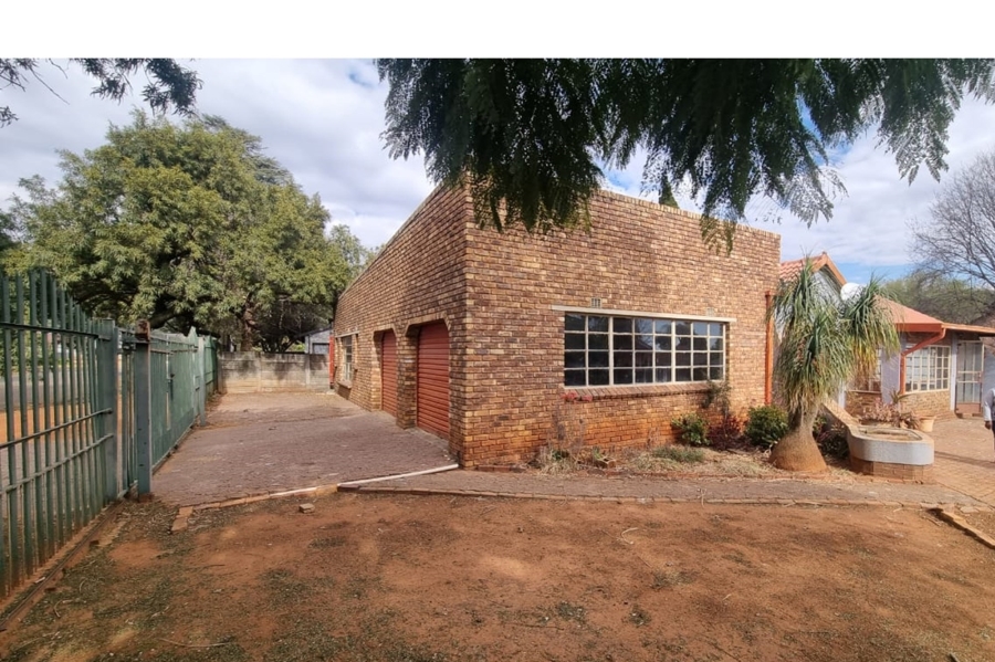 3 Bedroom Property for Sale in Krugersrus Gauteng