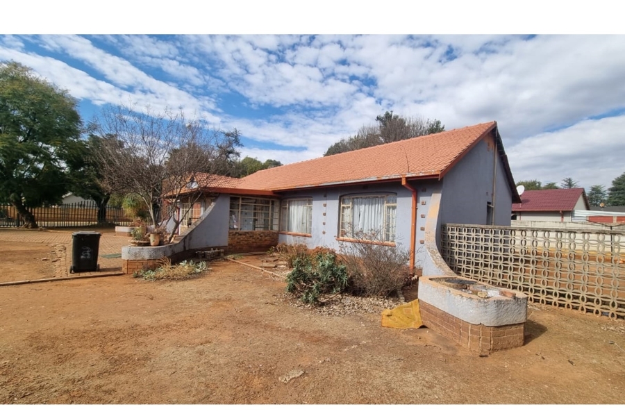 3 Bedroom Property for Sale in Krugersrus Gauteng