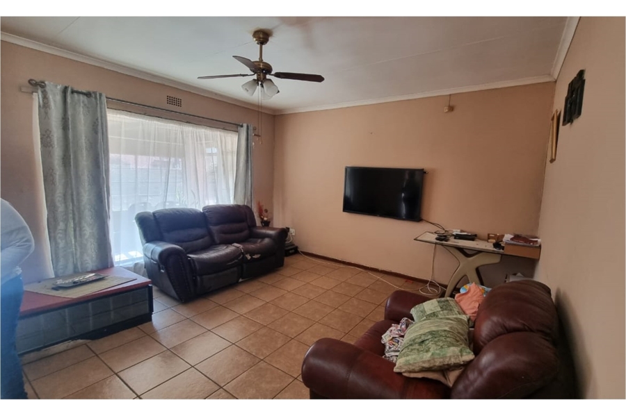 3 Bedroom Property for Sale in Krugersrus Gauteng