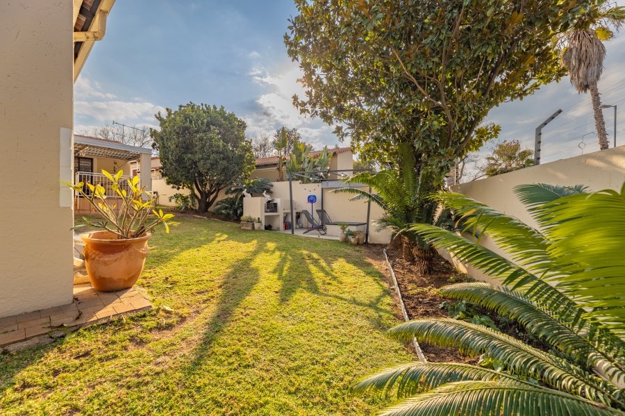 3 Bedroom Property for Sale in Lonehill Gauteng