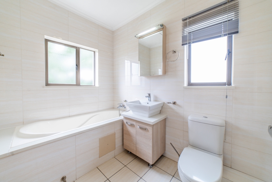 To Let 2 Bedroom Property for Rent in Kengies Gauteng
