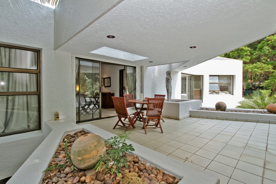 1 Bedroom Property for Sale in Atholl Gauteng