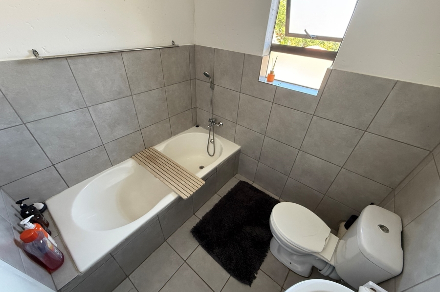 2 Bedroom Property for Sale in Princess A H Gauteng