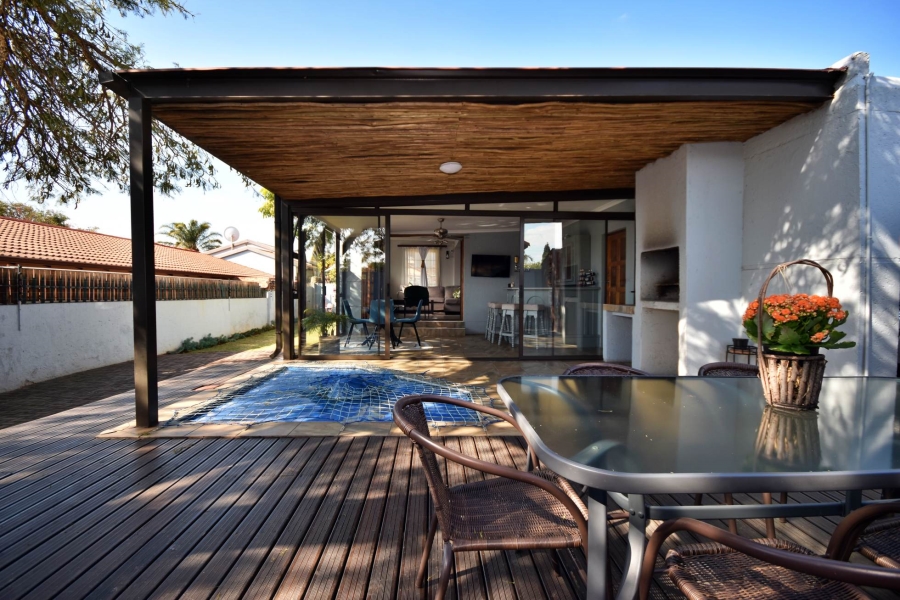 3 Bedroom Property for Sale in Bromhof Gauteng