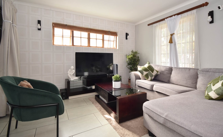3 Bedroom Property for Sale in Bromhof Gauteng