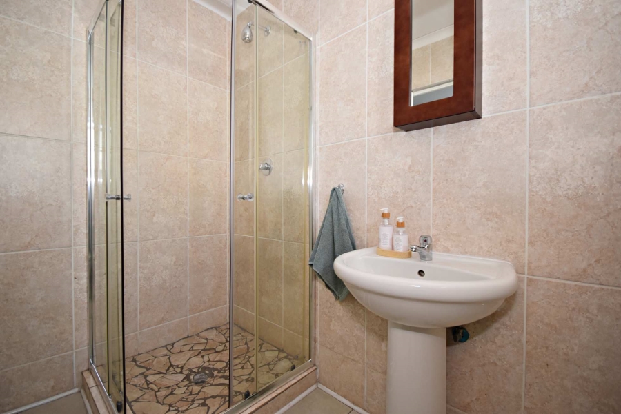 3 Bedroom Property for Sale in Bromhof Gauteng
