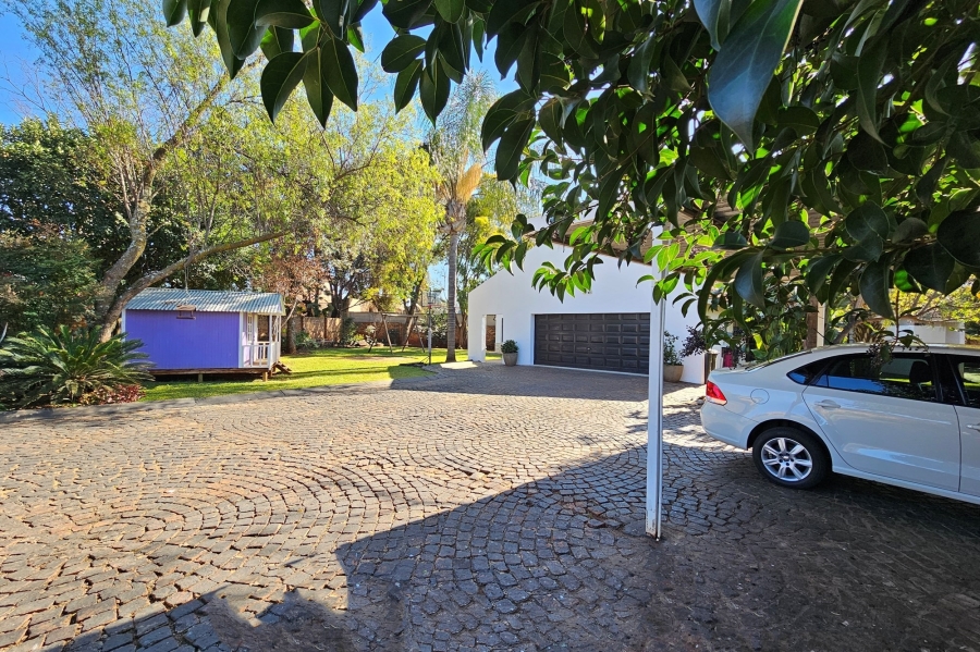 3 Bedroom Property for Sale in Eldoraigne Gauteng