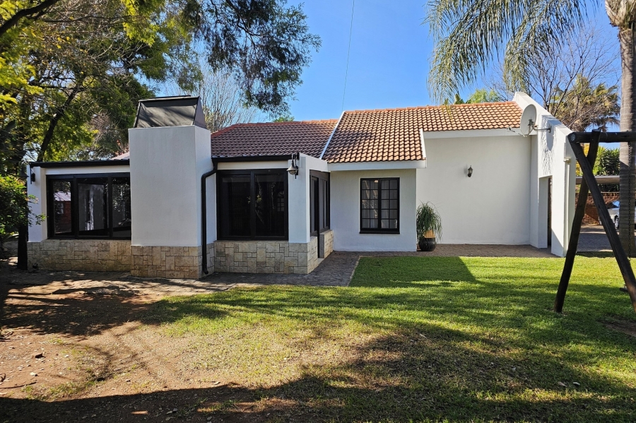3 Bedroom Property for Sale in Eldoraigne Gauteng