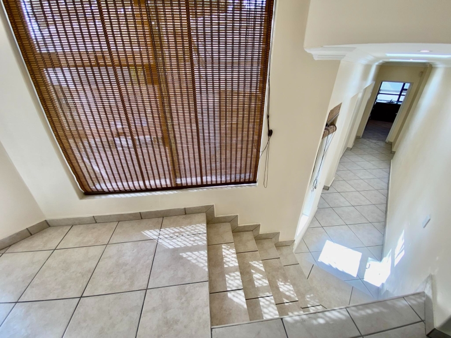 To Let 4 Bedroom Property for Rent in Morningside Gauteng
