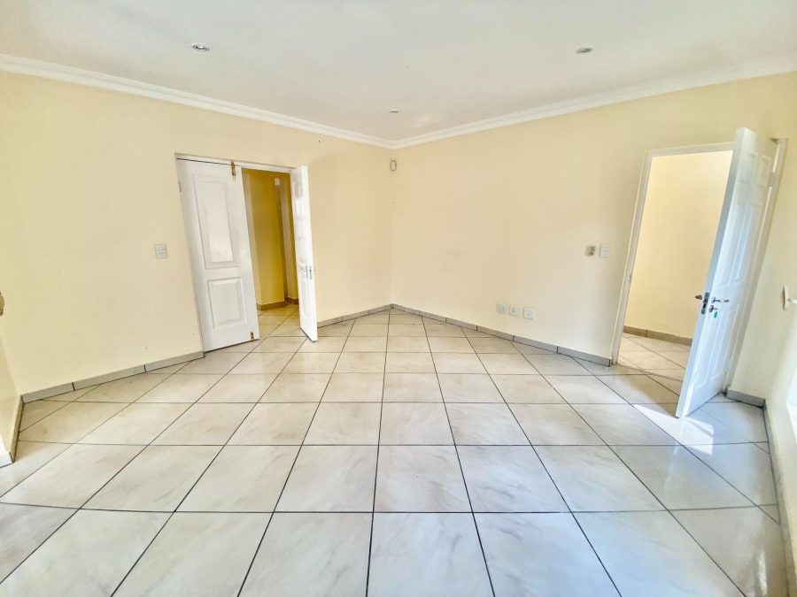 To Let 4 Bedroom Property for Rent in Morningside Gauteng