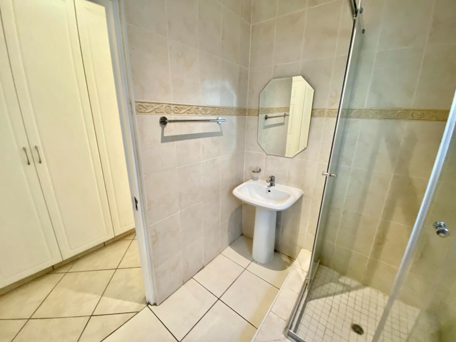 To Let 4 Bedroom Property for Rent in Morningside Gauteng
