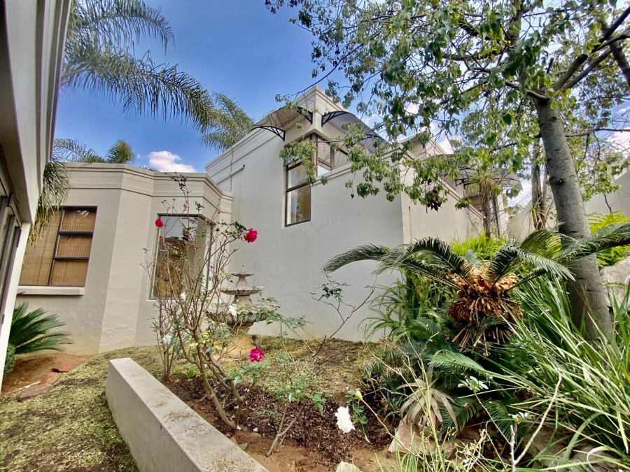 To Let 4 Bedroom Property for Rent in Morningside Gauteng