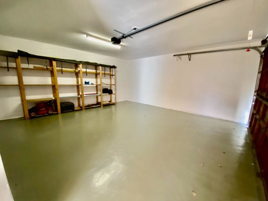 To Let 4 Bedroom Property for Rent in Morningside Gauteng
