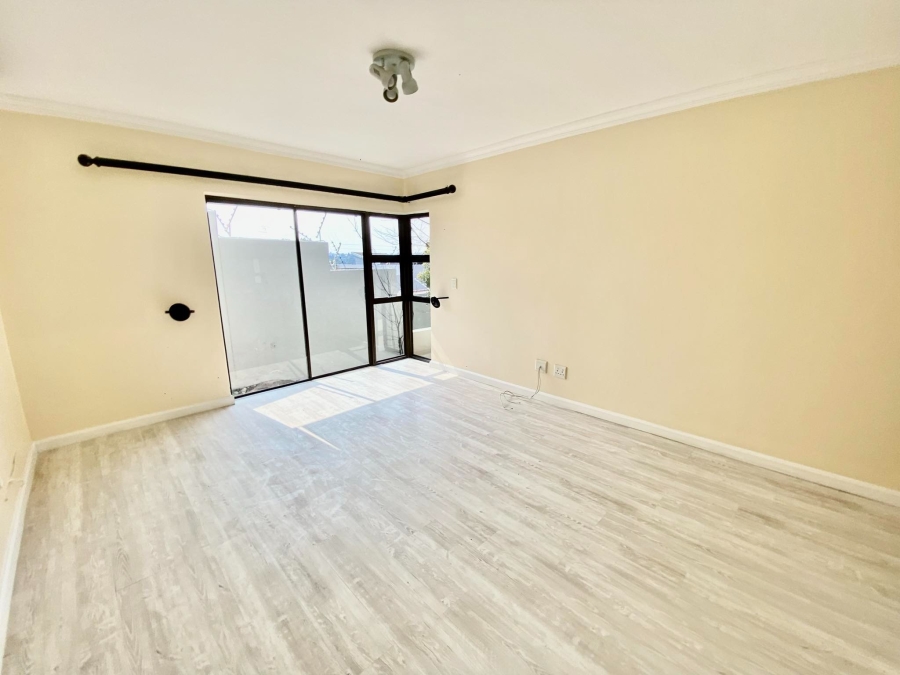 To Let 4 Bedroom Property for Rent in Morningside Gauteng