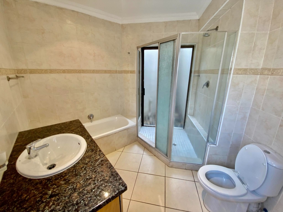 To Let 4 Bedroom Property for Rent in Morningside Gauteng
