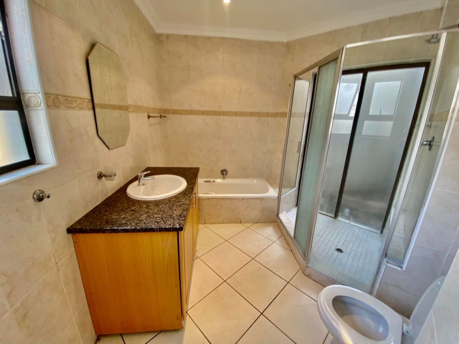 To Let 4 Bedroom Property for Rent in Morningside Gauteng