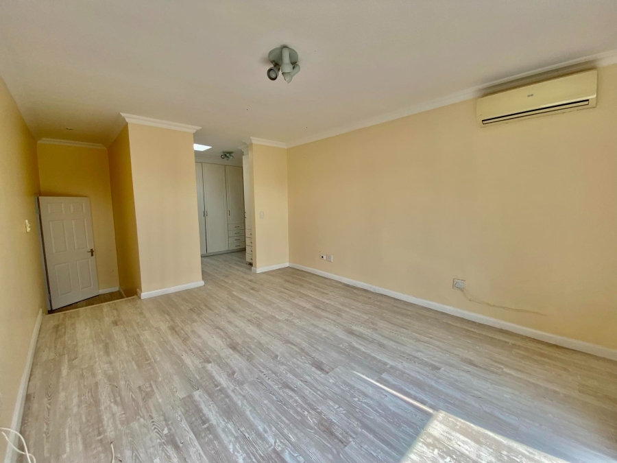 To Let 4 Bedroom Property for Rent in Morningside Gauteng