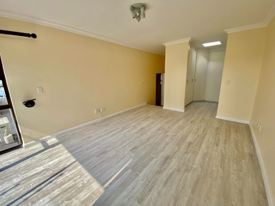 To Let 4 Bedroom Property for Rent in Morningside Gauteng