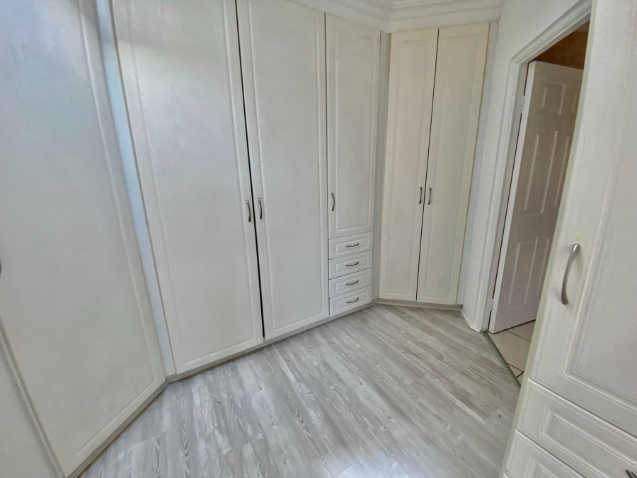 To Let 4 Bedroom Property for Rent in Morningside Gauteng