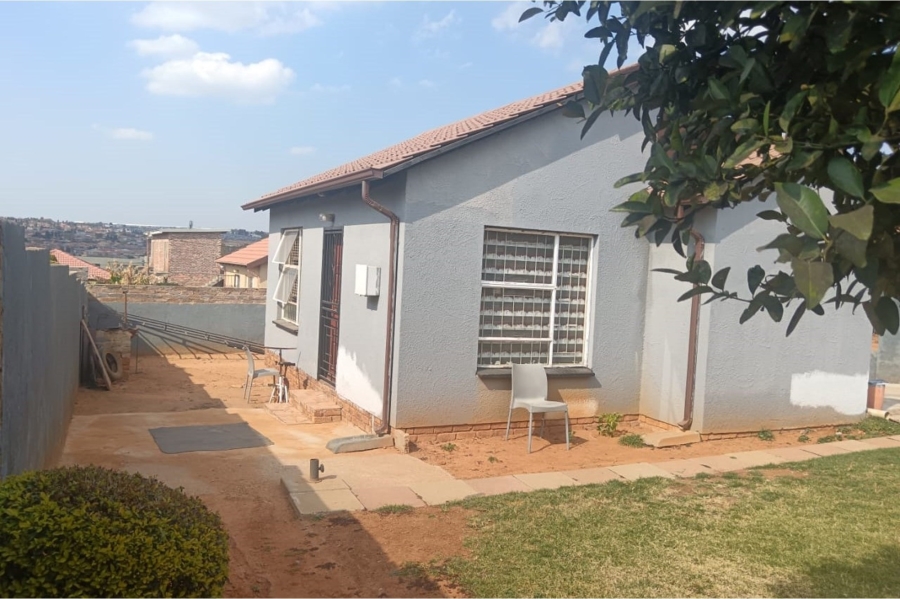 2 Bedroom Property for Sale in Cosmo City Gauteng