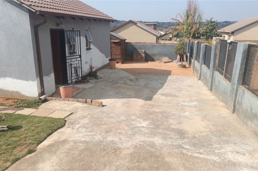 2 Bedroom Property for Sale in Cosmo City Gauteng