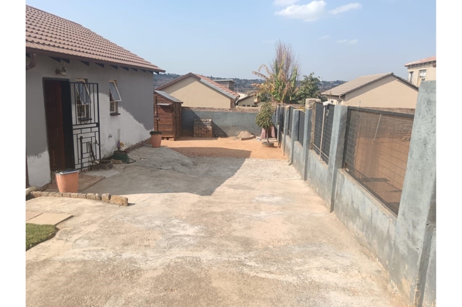 2 Bedroom Property for Sale in Cosmo City Gauteng