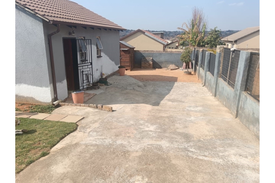 2 Bedroom Property for Sale in Cosmo City Gauteng