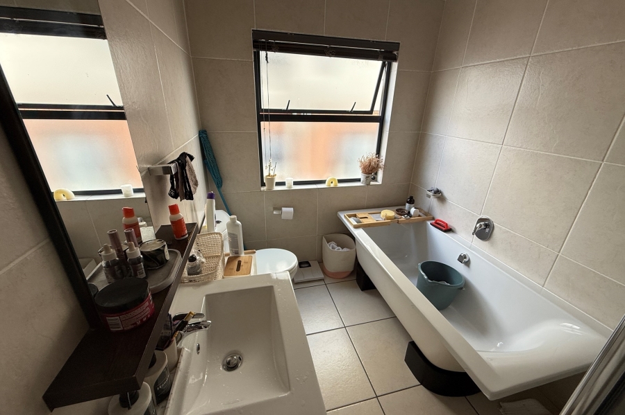 2 Bedroom Property for Sale in Fourways Gauteng