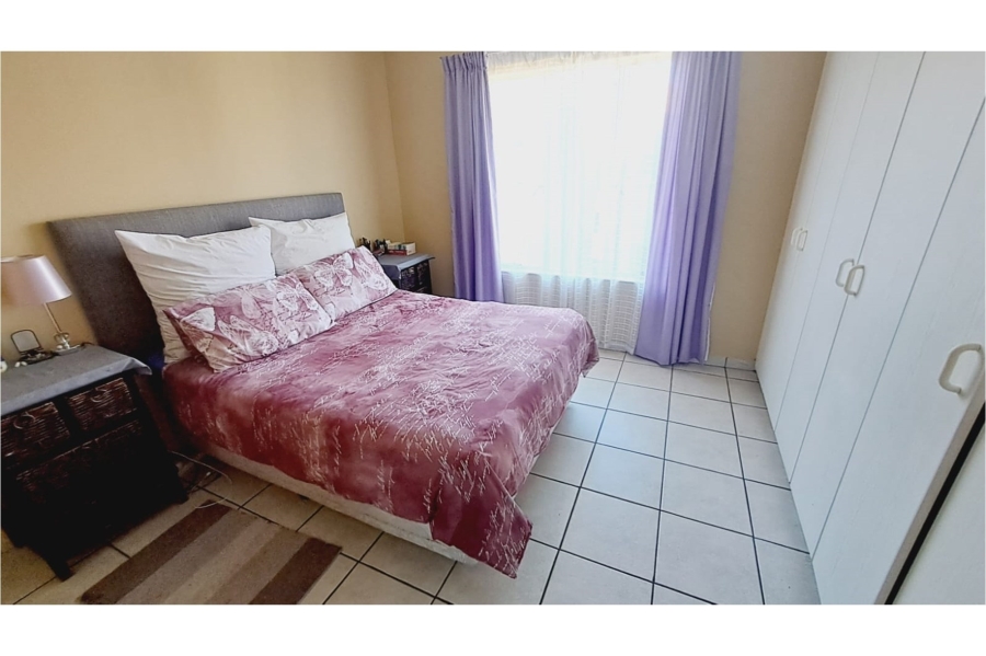 2 Bedroom Property for Sale in Parkhaven Gauteng