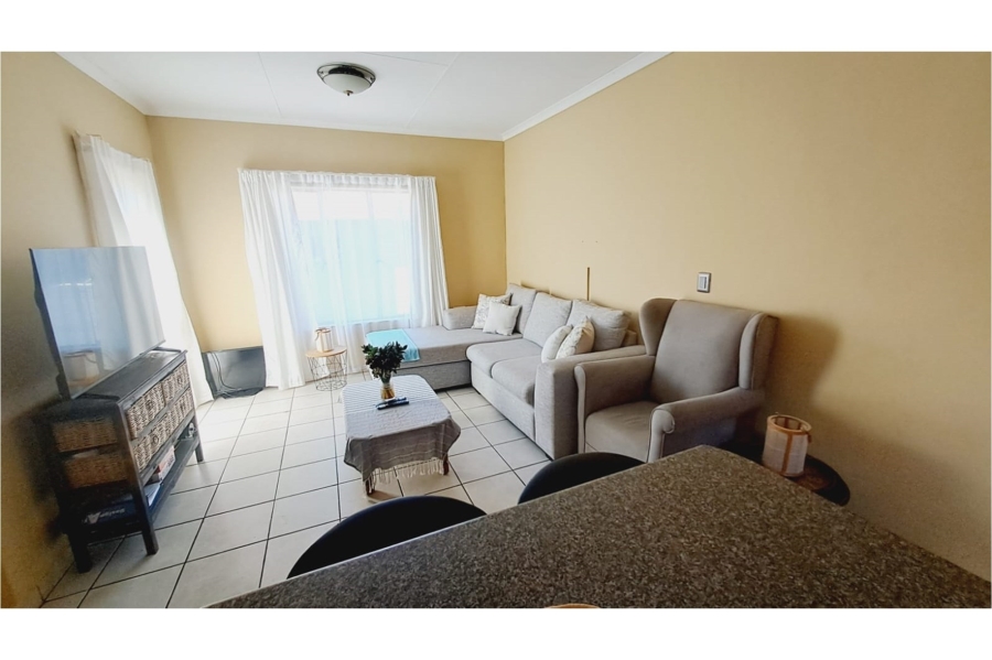2 Bedroom Property for Sale in Parkhaven Gauteng