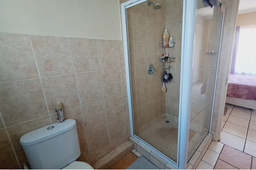 2 Bedroom Property for Sale in Parkhaven Gauteng