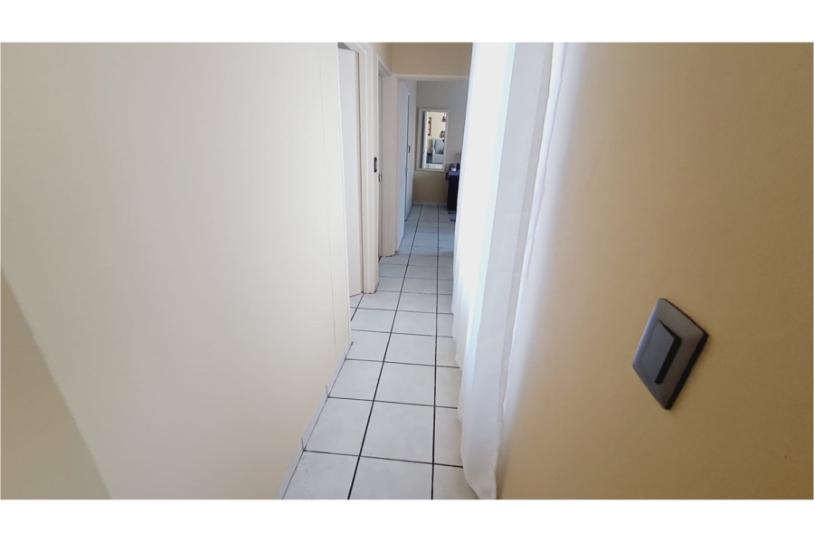 2 Bedroom Property for Sale in Parkhaven Gauteng