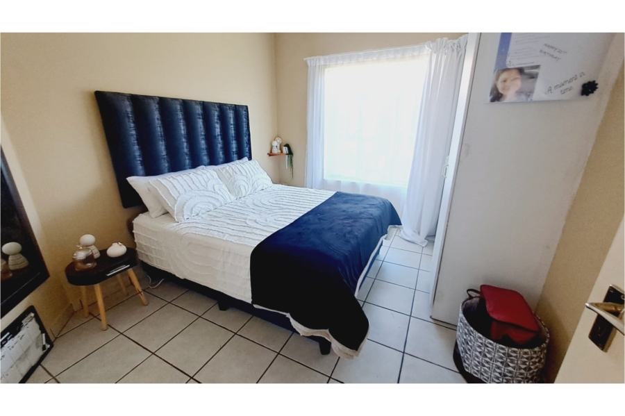 2 Bedroom Property for Sale in Parkhaven Gauteng