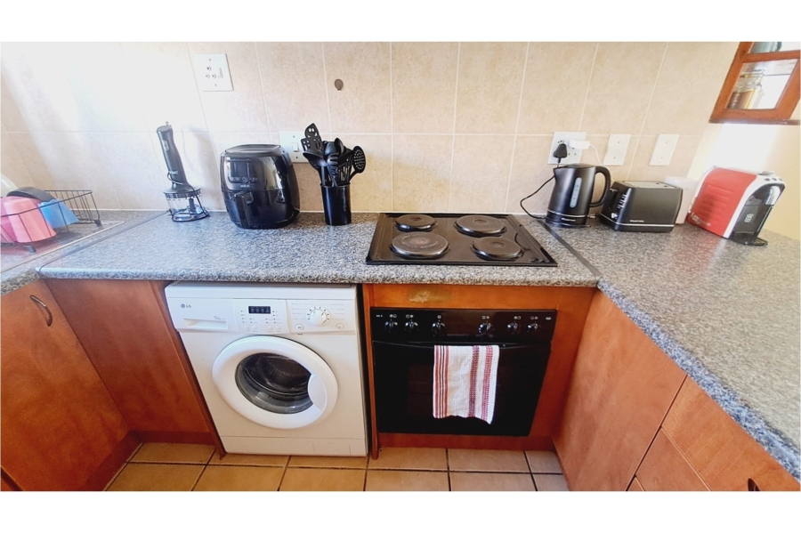 2 Bedroom Property for Sale in Parkhaven Gauteng