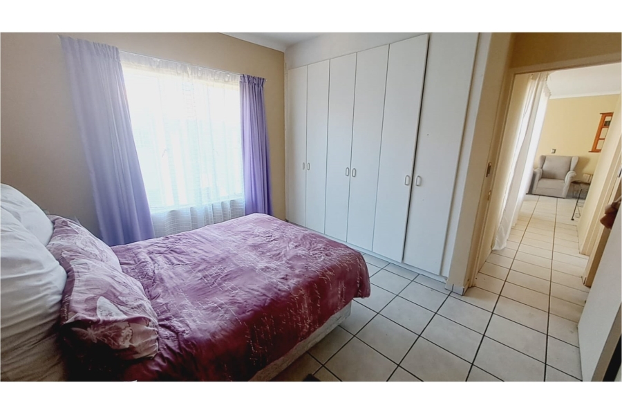 2 Bedroom Property for Sale in Parkhaven Gauteng