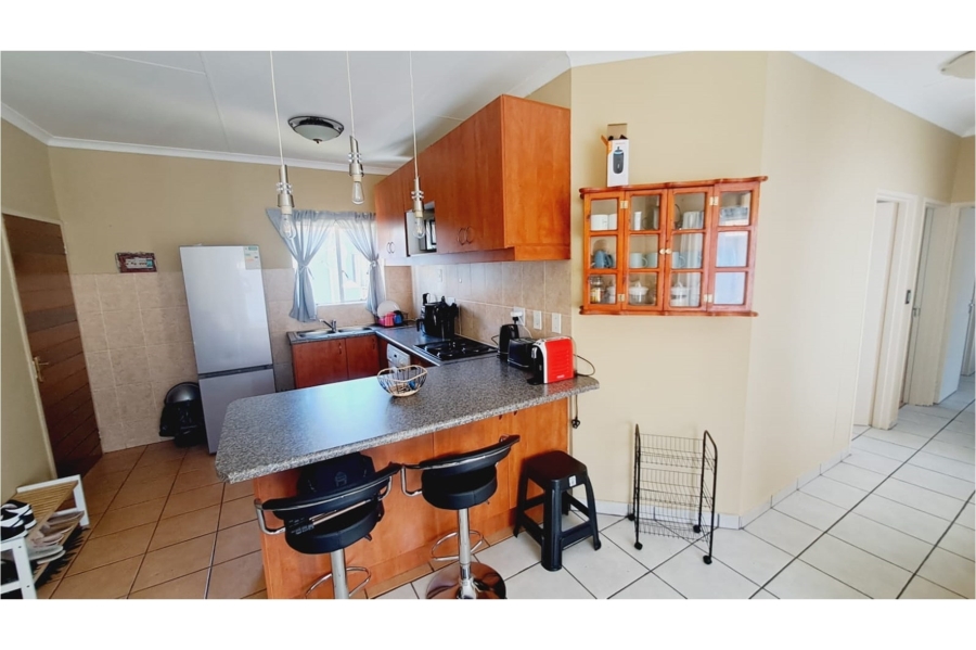 2 Bedroom Property for Sale in Parkhaven Gauteng