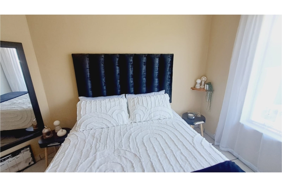 2 Bedroom Property for Sale in Parkhaven Gauteng
