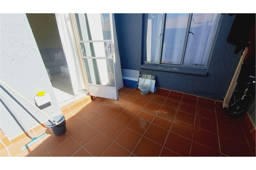 2 Bedroom Property for Sale in Parkhaven Gauteng