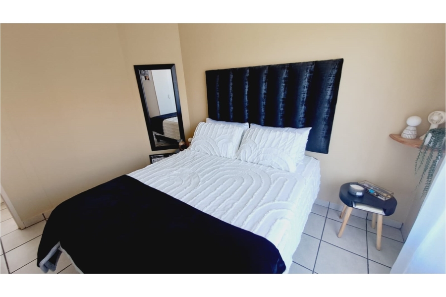 2 Bedroom Property for Sale in Parkhaven Gauteng