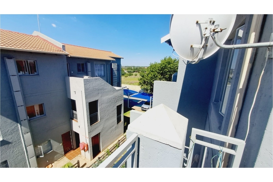2 Bedroom Property for Sale in Parkhaven Gauteng