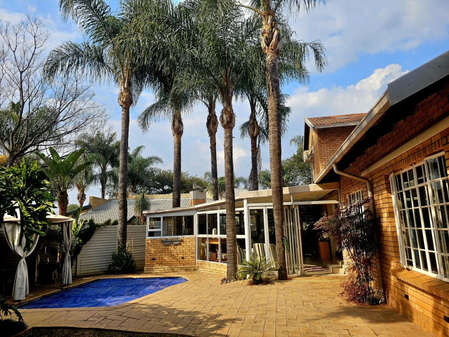 4 Bedroom Property for Sale in Hennopspark Gauteng