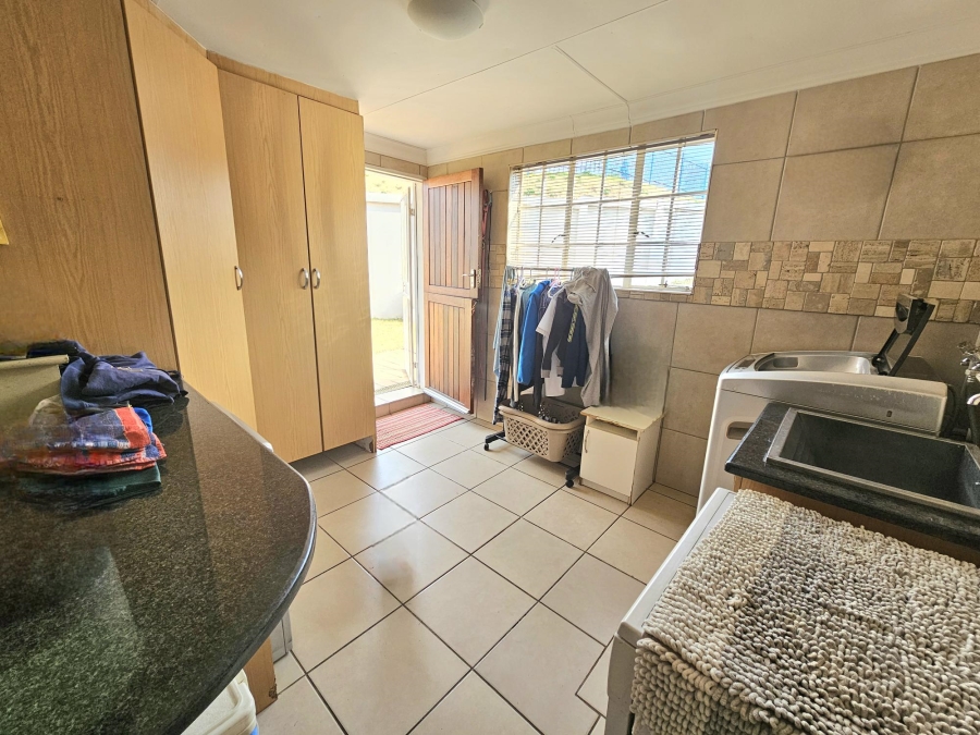 4 Bedroom Property for Sale in Hennopspark Gauteng
