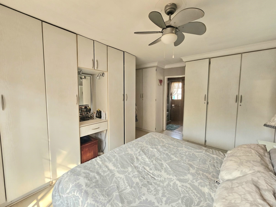 4 Bedroom Property for Sale in Hennopspark Gauteng
