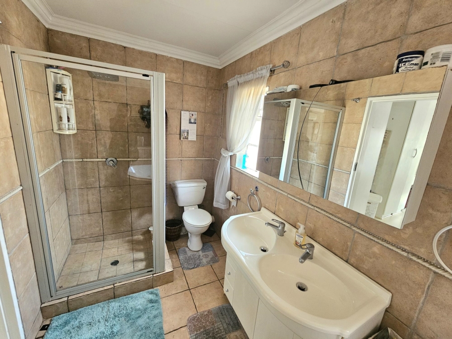 4 Bedroom Property for Sale in Hennopspark Gauteng
