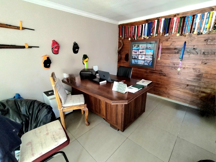4 Bedroom Property for Sale in Hennopspark Gauteng
