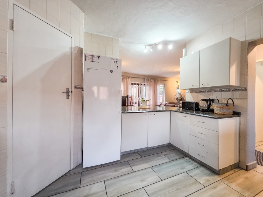 3 Bedroom Property for Sale in Die Hoewes Gauteng
